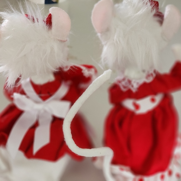 Annalee Valentines Doll - Picture 2 of 4